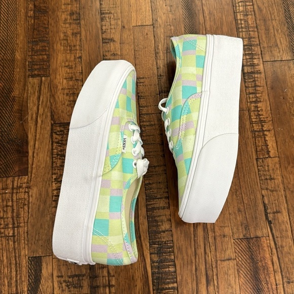 Vans Multicolor Checkered Women's Sneakers - Picture 5 of 13